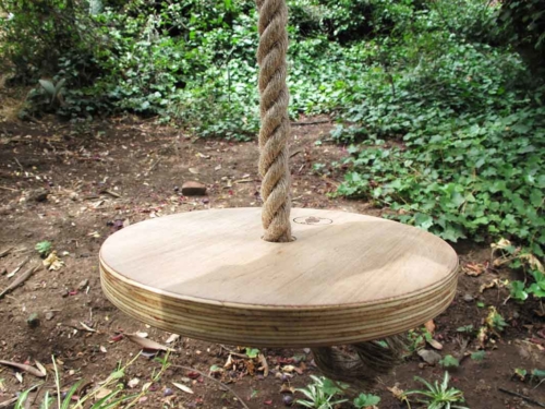 Columpio de madera para niños
